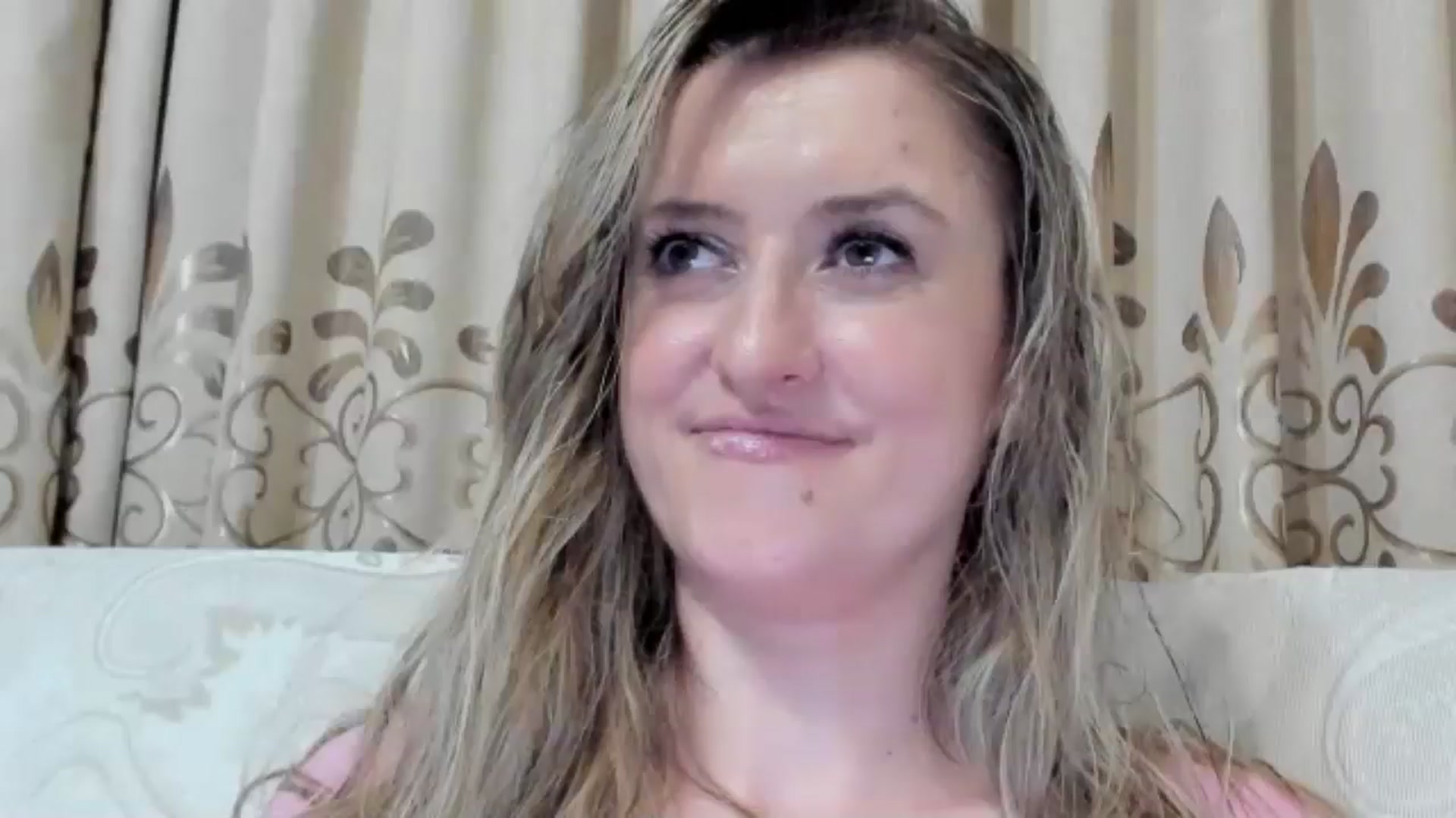 Gallery image thumbnail from BestDream's myfreecams stream on, 09/05/2025, 22:56 image 18 of 20