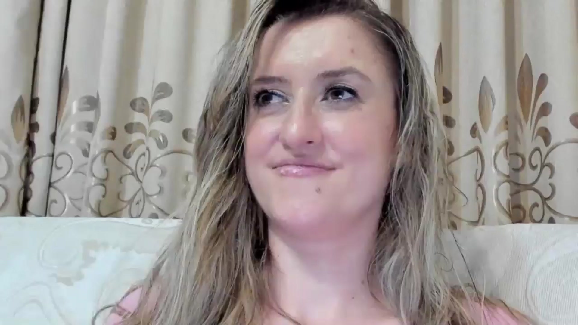 Gallery image thumbnail from BestDream's myfreecams stream on, 09/05/2025, 22:56 image 17 of 20