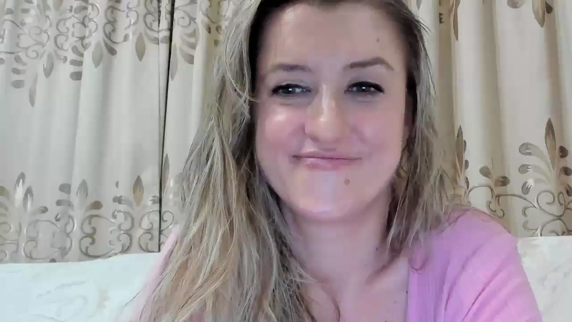 Gallery image thumbnail from BestDream's myfreecams stream on, 09/06/2025, 24:00 image 1 of 20