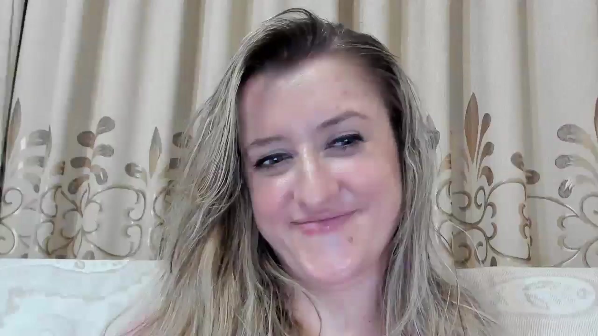 Gallery image thumbnail from BestDream's myfreecams stream on, 09/06/2025, 24:51 image 15 of 20