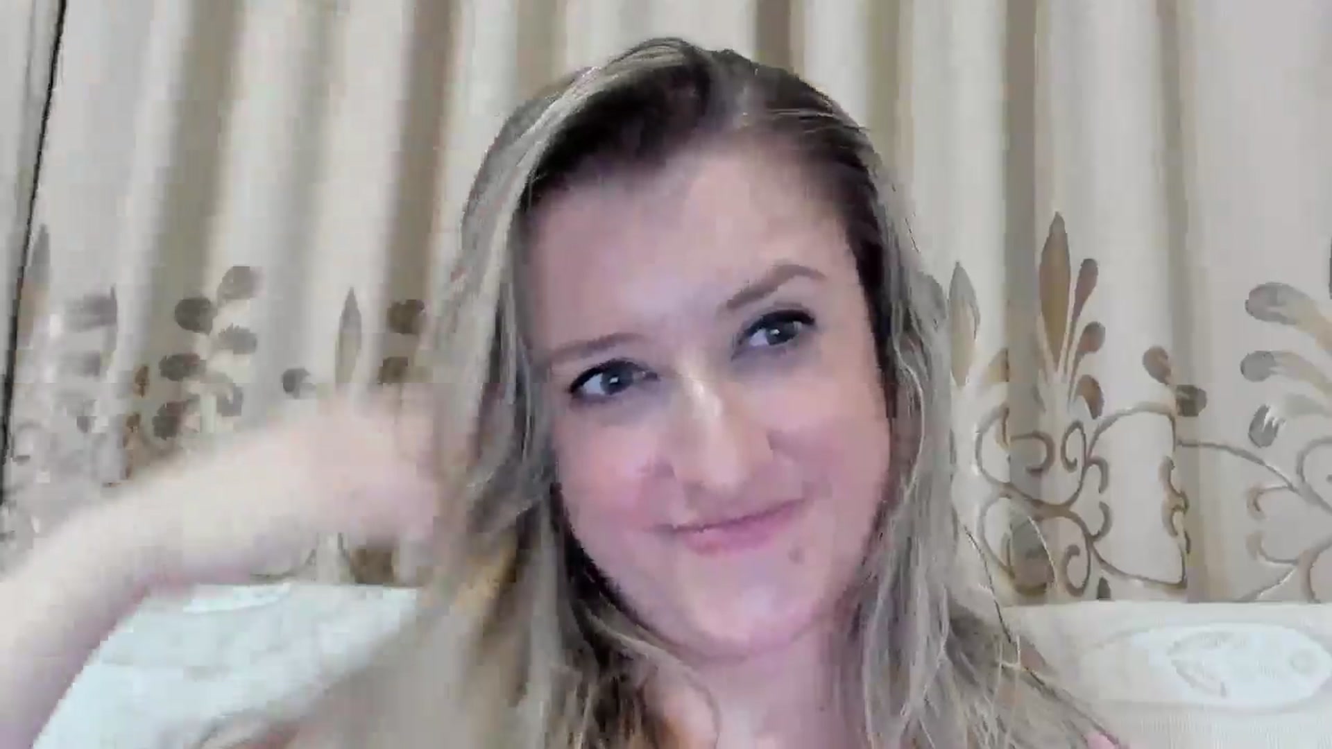 Gallery image thumbnail from BestDream's myfreecams stream on, 09/06/2025, 24:51 image 11 of 20