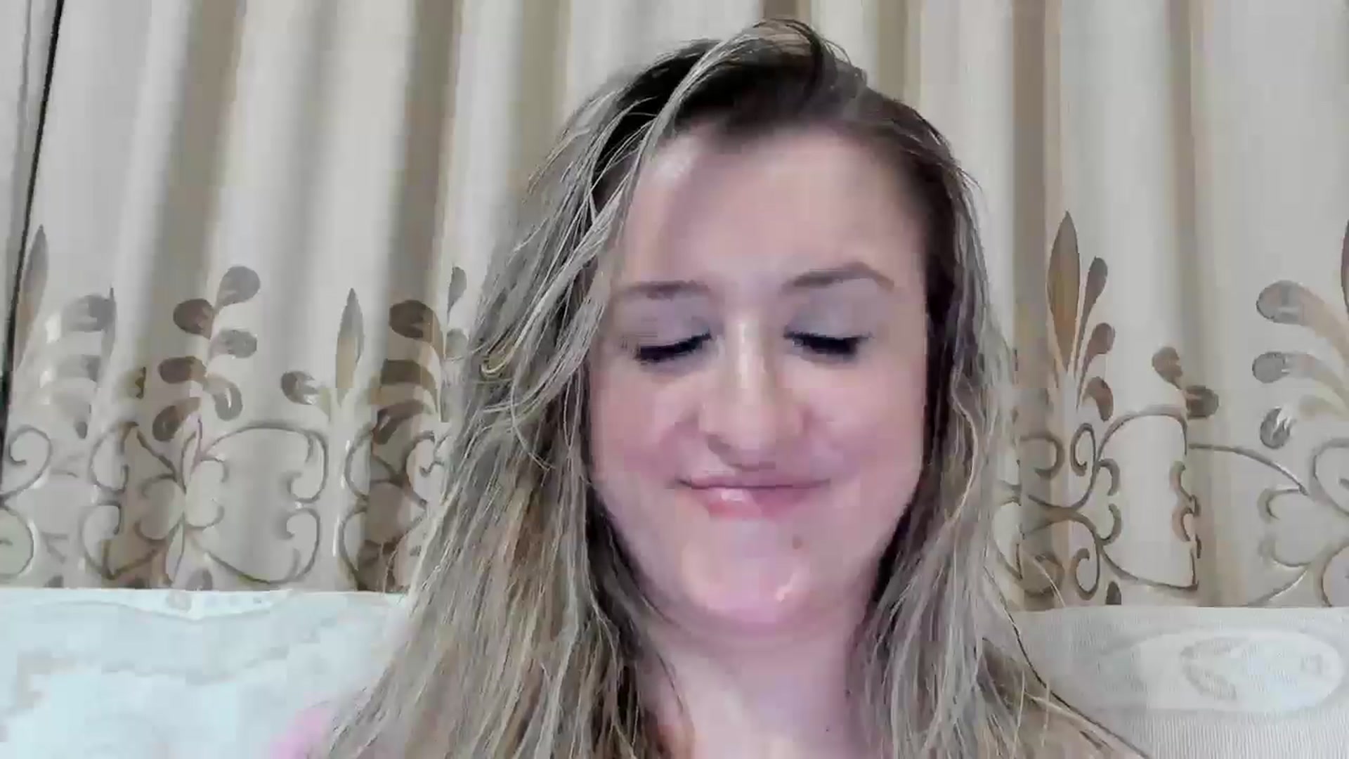 Gallery image thumbnail from BestDream's myfreecams stream on, 09/06/2025, 24:51 image 6 of 20