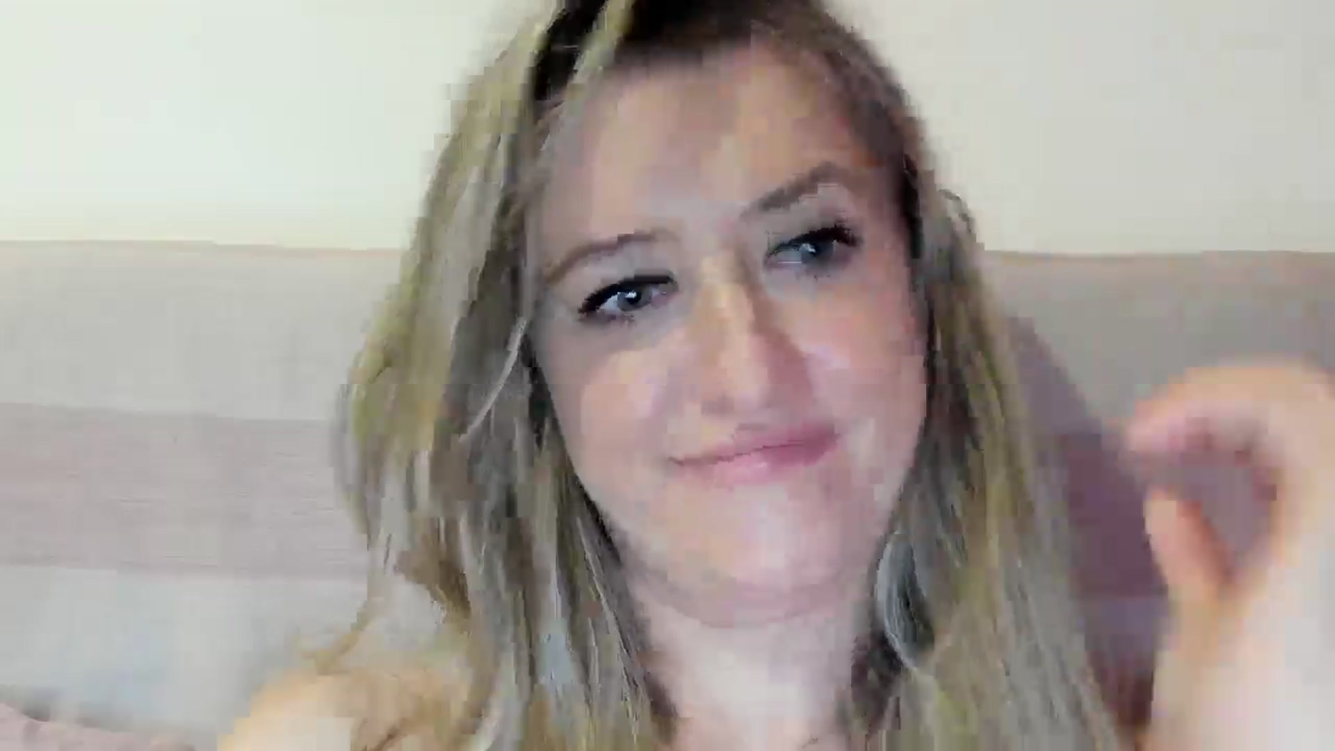 Gallery image thumbnail from BestDream's myfreecams stream on, 09/08/2025, 23:51 image 20 of 20