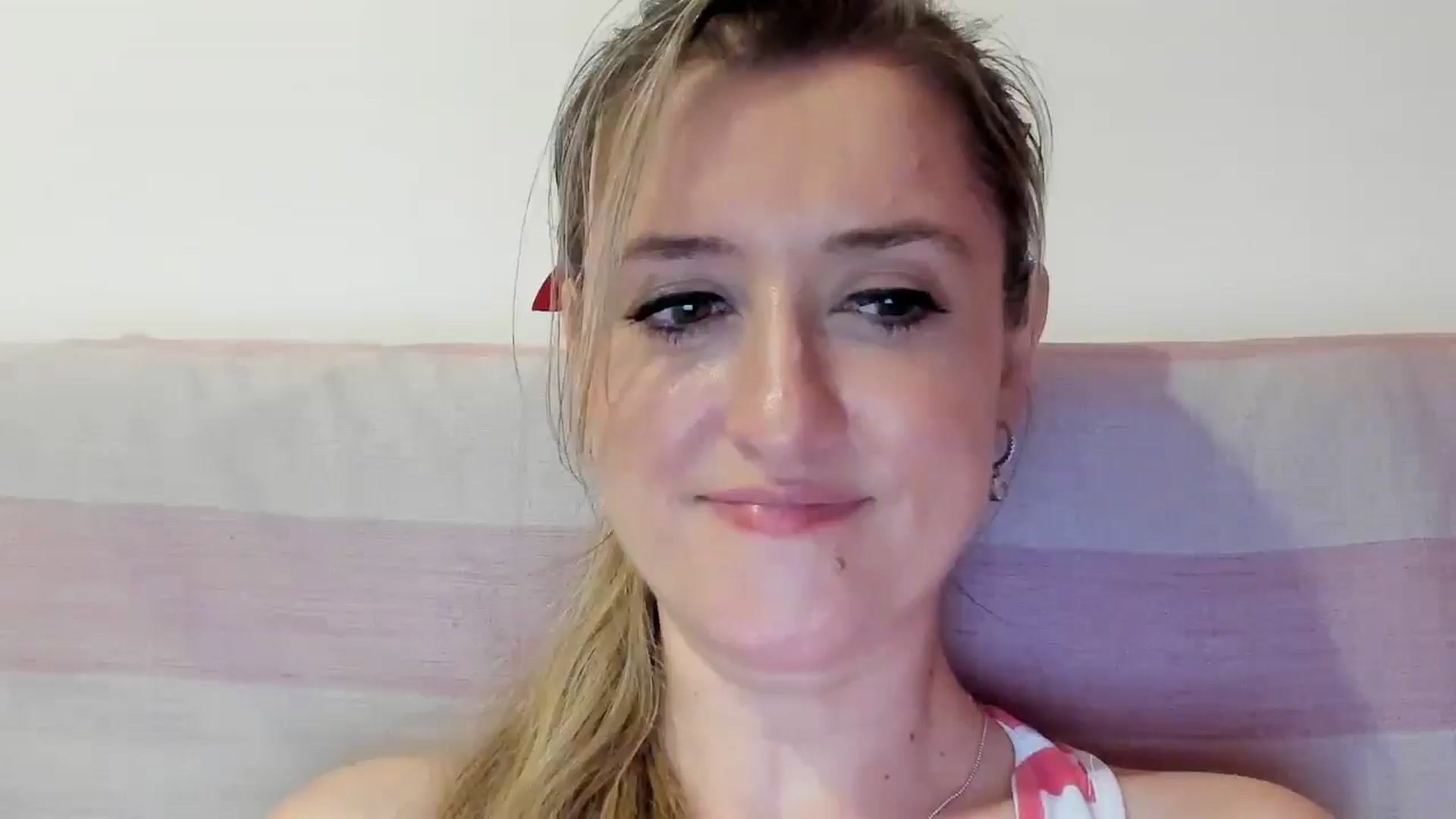 Gallery image thumbnail from BestDream's myfreecams stream on, 09/10/2025, 22:02 image 20 of 20