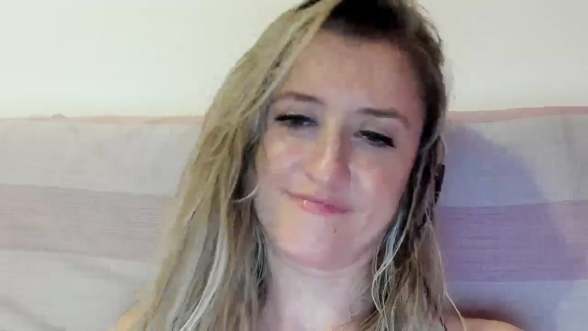 Gallery image thumbnail from BestDream's myfreecams stream on, 09/10/2025, 22:49 image 13 of 20