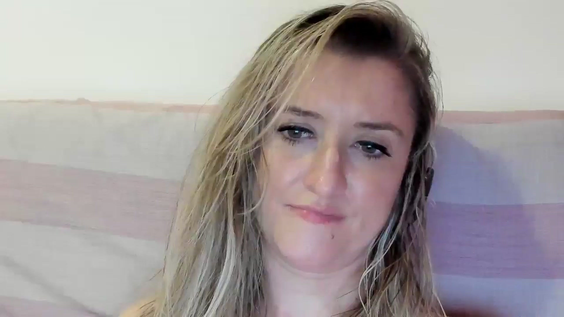 Gallery image thumbnail from BestDream's myfreecams stream on, 09/10/2025, 22:49 image 19 of 20
