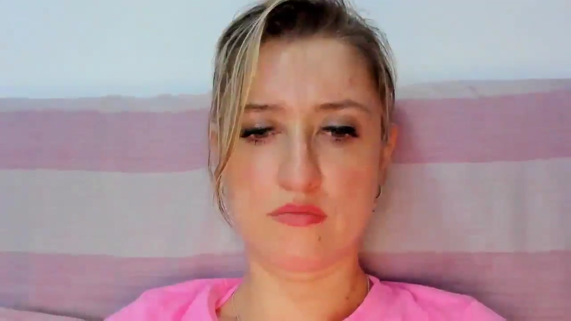 Gallery image thumbnail from BestDream's myfreecams stream on, 09/13/2025, 20:26 image 14 of 20