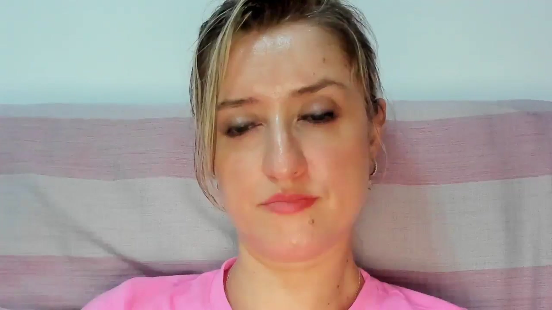 Gallery image thumbnail from BestDream's myfreecams stream on, 09/13/2025, 21:48 image 7 of 20