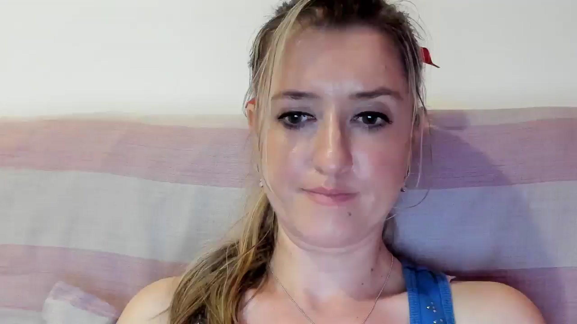 Gallery image thumbnail from BestDream's myfreecams stream on, 09/14/2025, 21:52 image 12 of 20