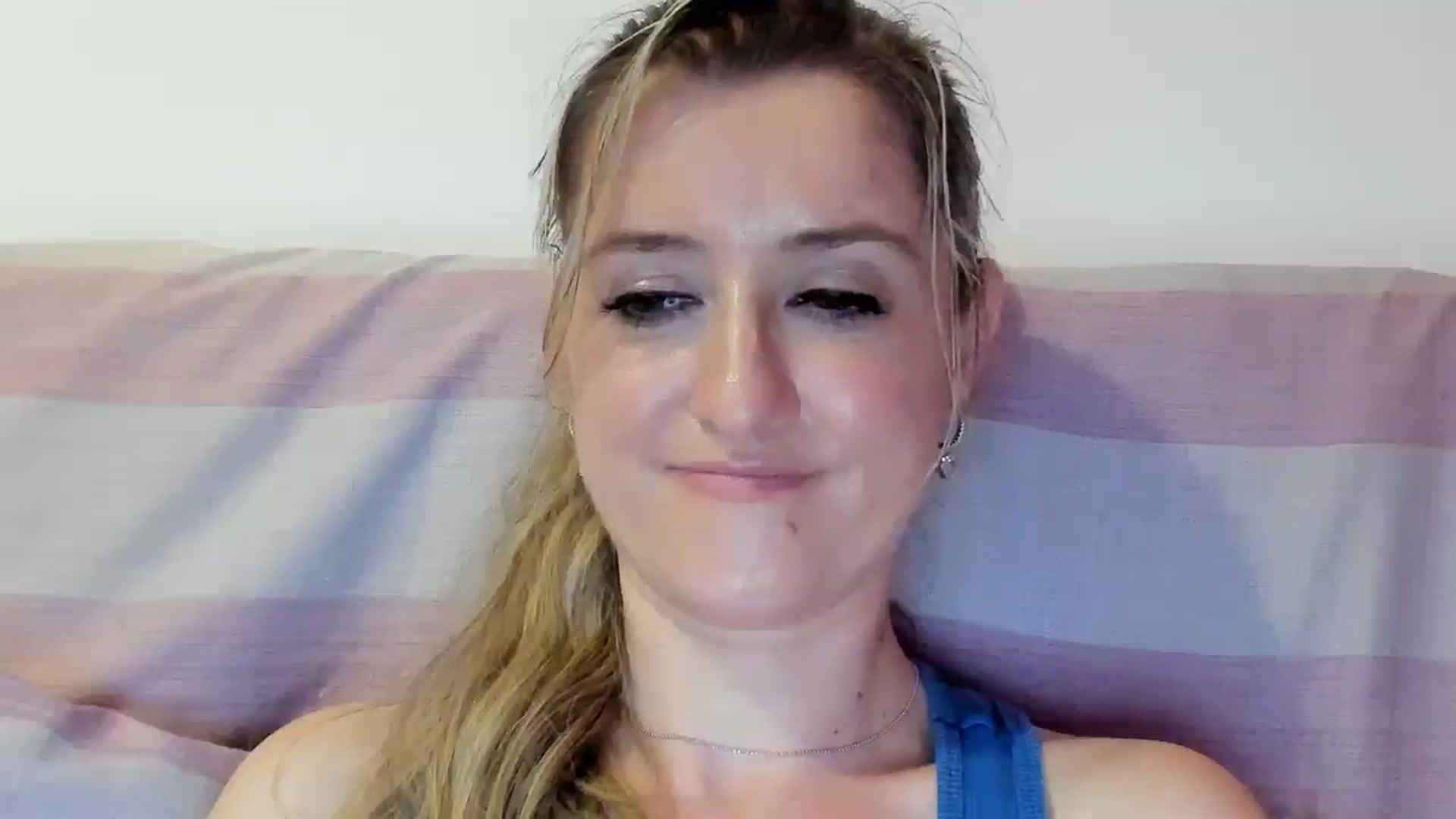 Gallery image thumbnail from BestDream's myfreecams stream on, 09/14/2025, 22:48 image 13 of 20