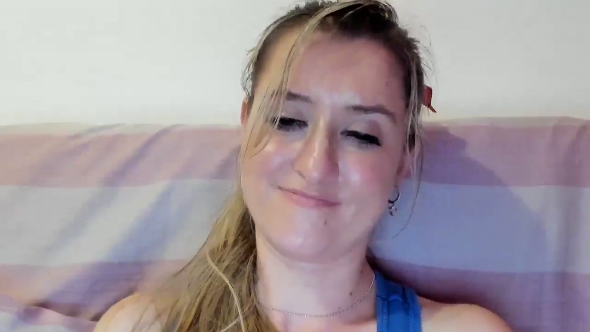 Gallery image thumbnail from BestDream's myfreecams stream on, 09/14/2025, 22:48 image 8 of 20