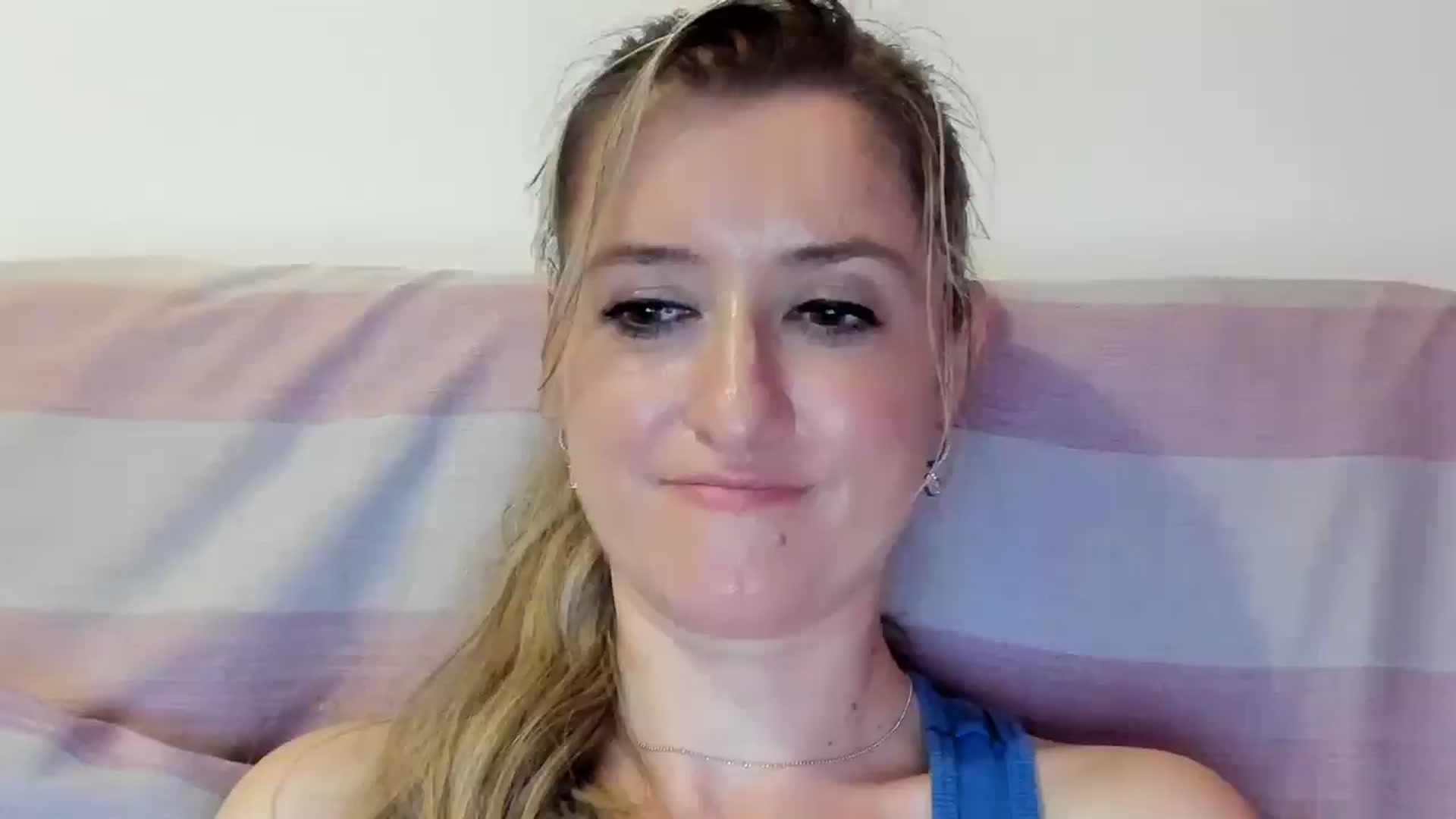 Gallery image thumbnail from BestDream's myfreecams stream on, 09/14/2025, 22:48 image 14 of 20