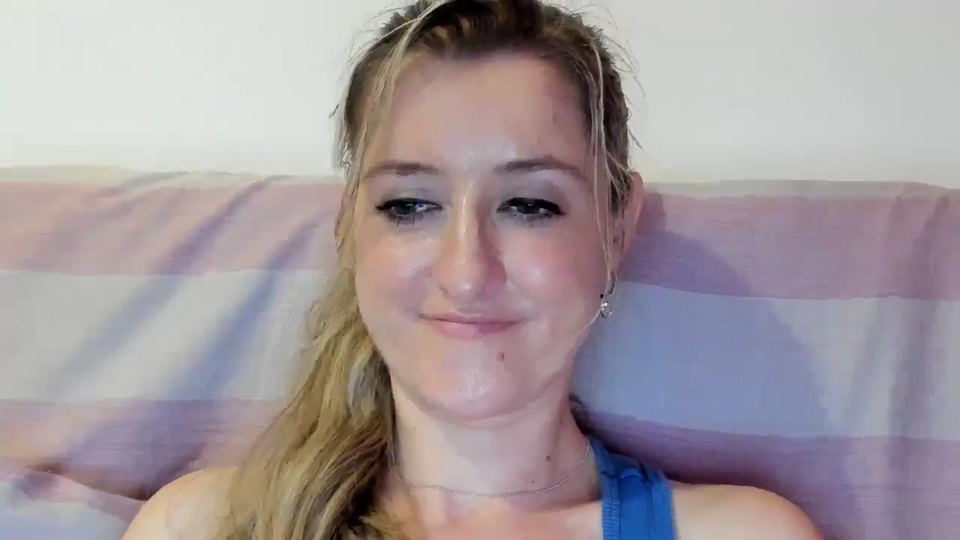 Gallery image thumbnail from BestDream's myfreecams stream on, 09/14/2025, 22:48 image 11 of 20