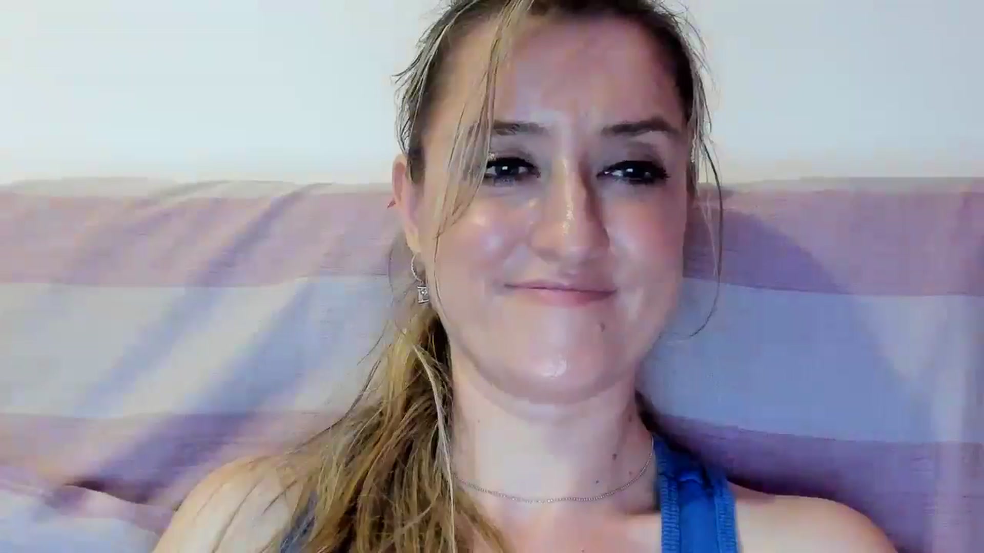 Gallery image thumbnail from BestDream's myfreecams stream on, 09/14/2025, 22:48 image 5 of 20