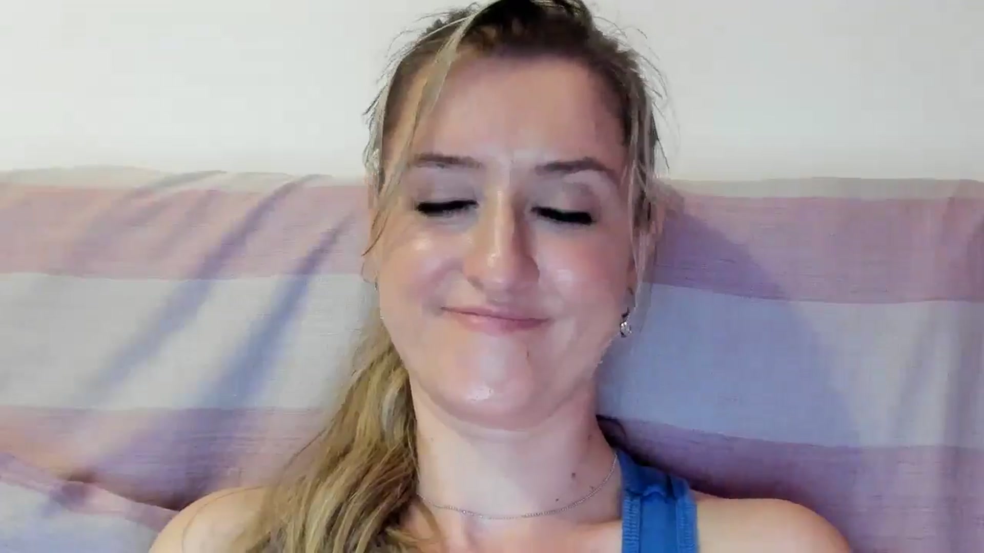 Gallery image thumbnail from BestDream's myfreecams stream on, 09/14/2025, 22:48 image 19 of 20
