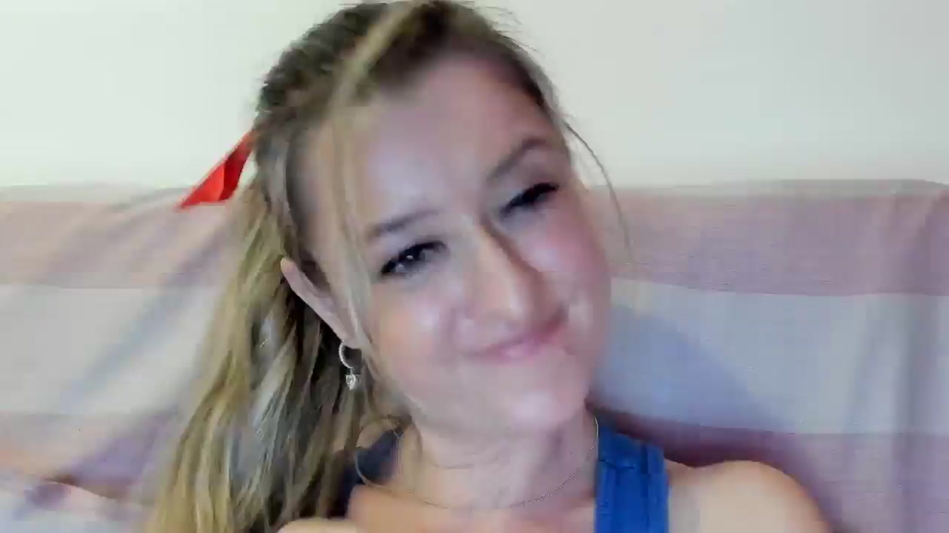 Gallery image thumbnail from BestDream's myfreecams stream on, 09/14/2025, 22:48 image 9 of 20