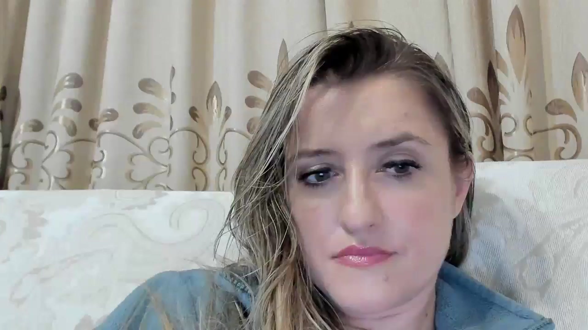 Gallery image thumbnail from BestDream's myfreecams stream on, 09/17/2025, 22:18 image 11 of 20