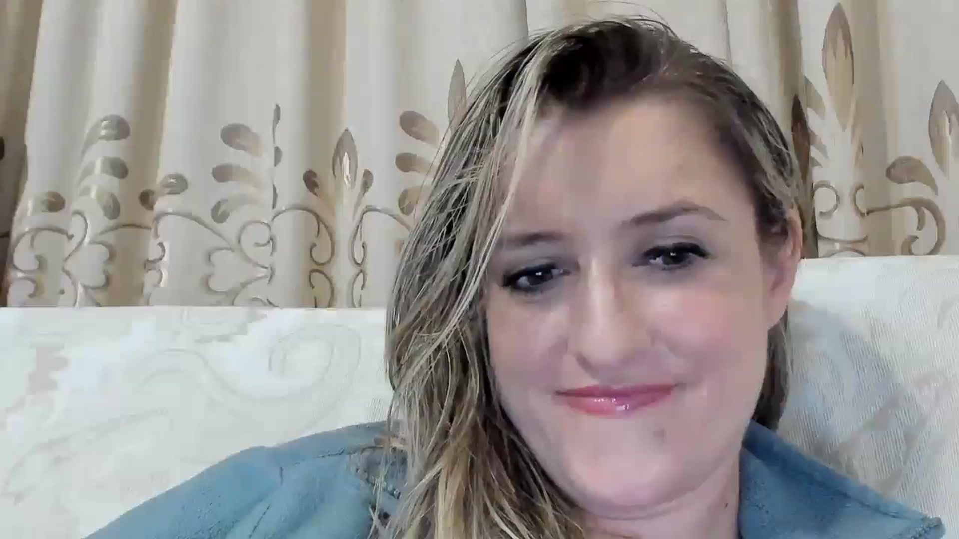 Gallery image thumbnail from BestDream's myfreecams stream on, 09/17/2025, 22:18 image 17 of 20