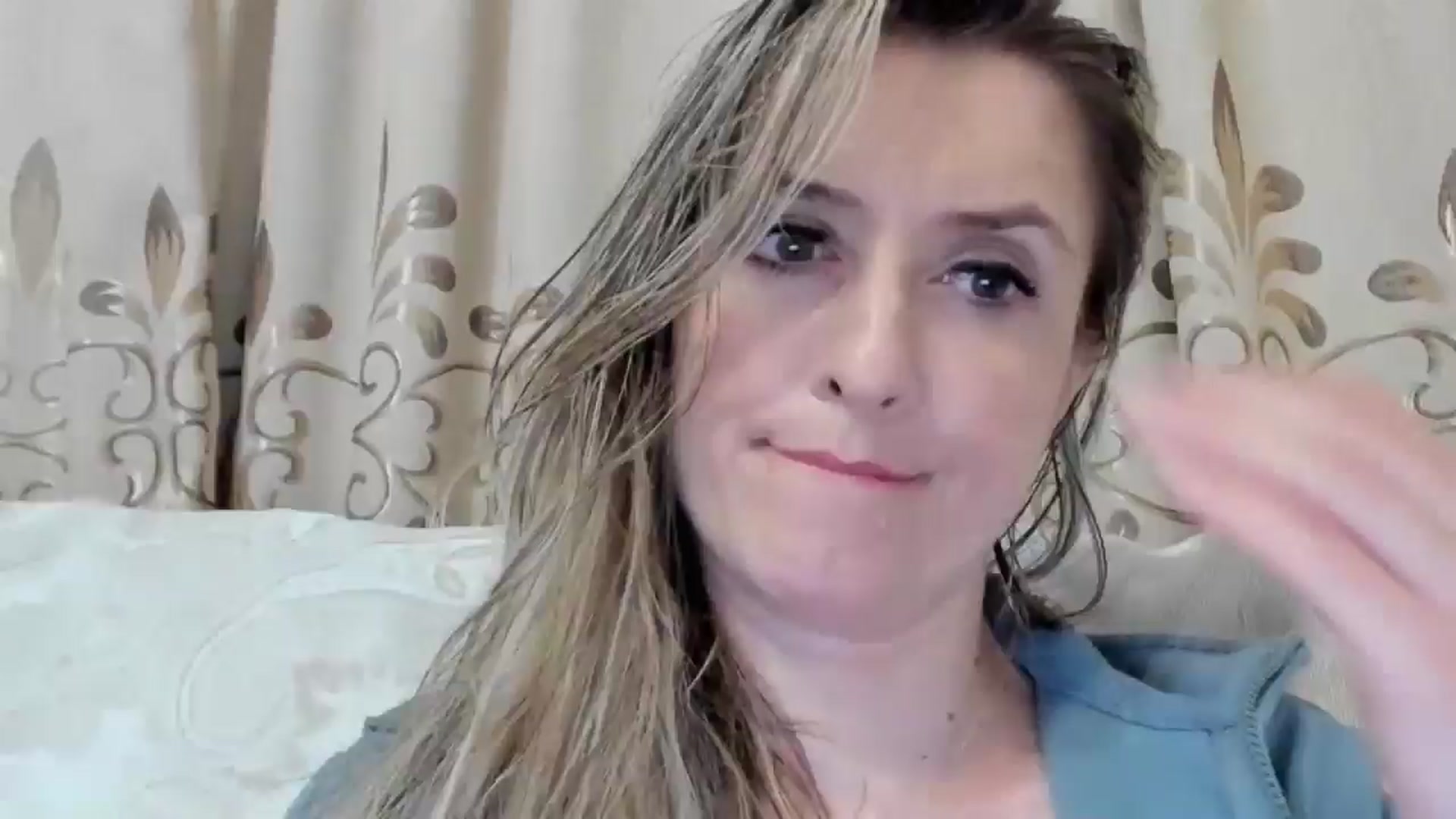 Gallery image thumbnail from BestDream's myfreecams stream on, 09/17/2025, 23:35 image 17 of 20
