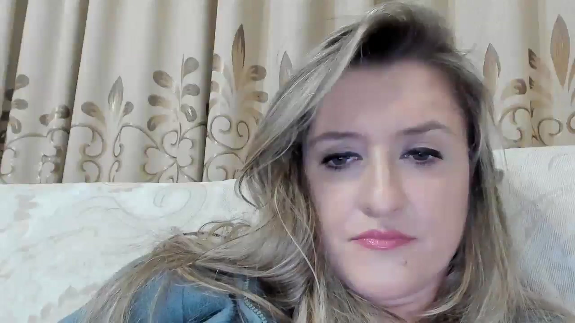 Gallery image thumbnail from BestDream's myfreecams stream on, 09/19/2025, 24:11 image 16 of 20