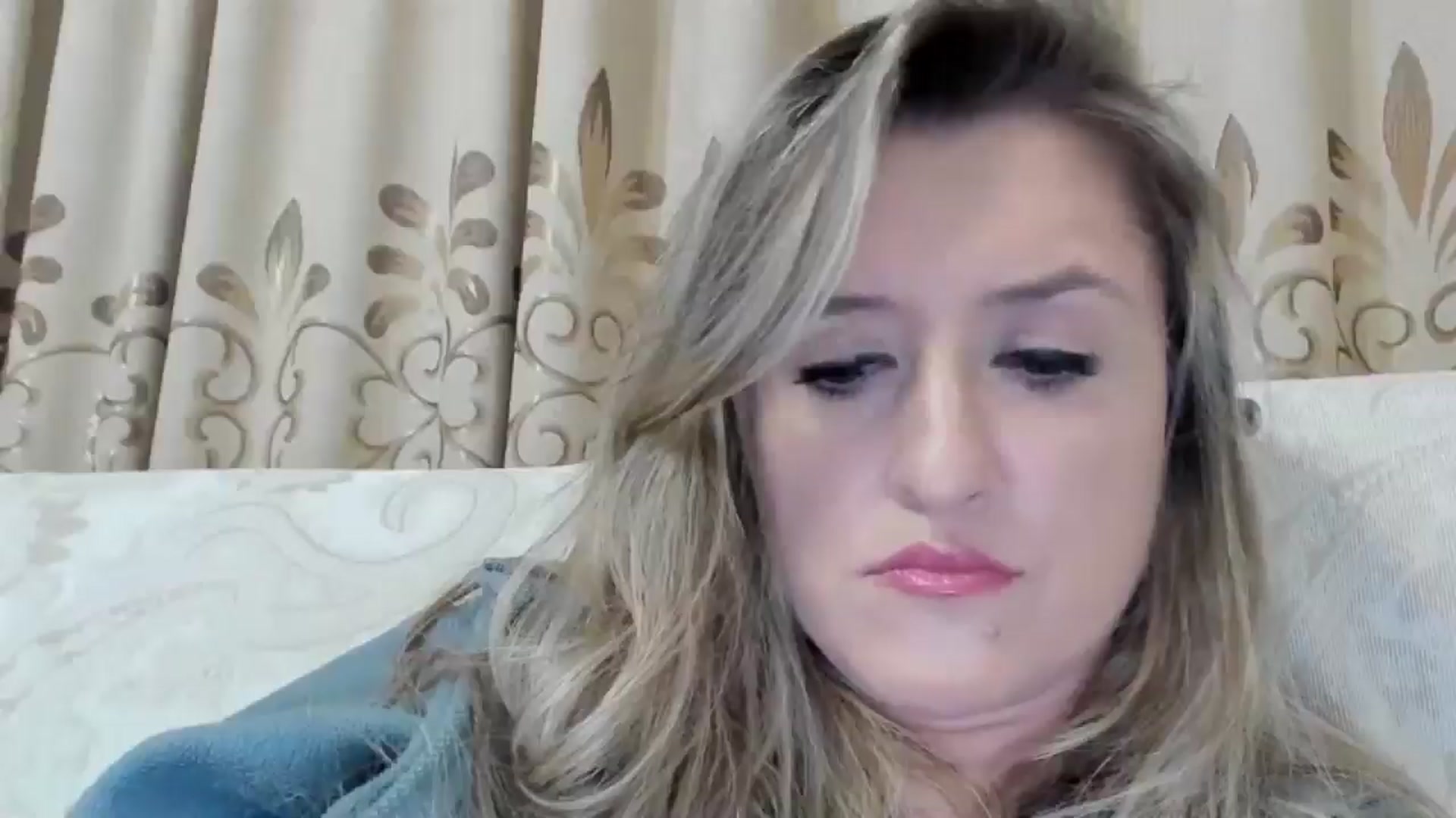 Gallery image thumbnail from BestDream's myfreecams stream on, 09/19/2025, 24:11 image 7 of 20