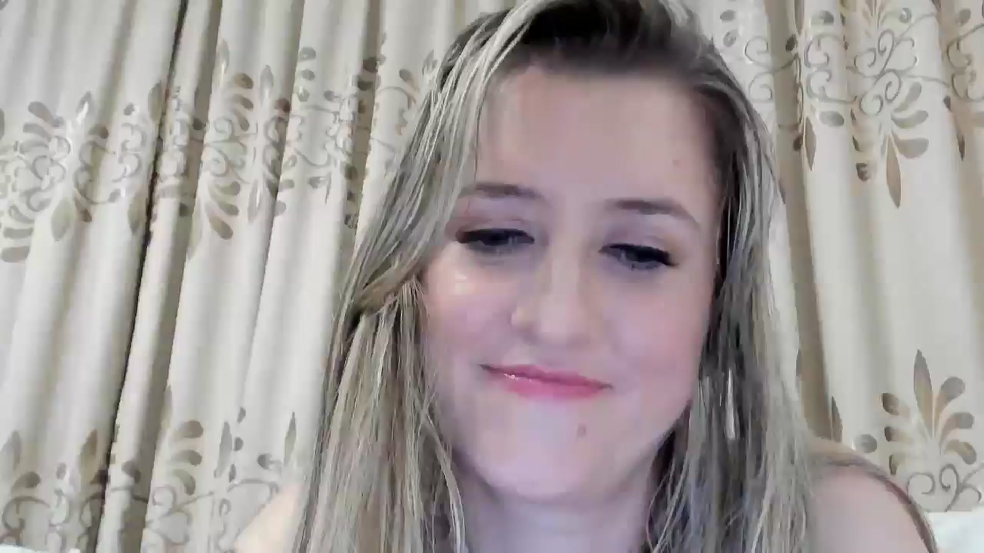 Gallery image thumbnail from BestDream's myfreecams stream on, 09/25/2025, 22:28 image 16 of 20
