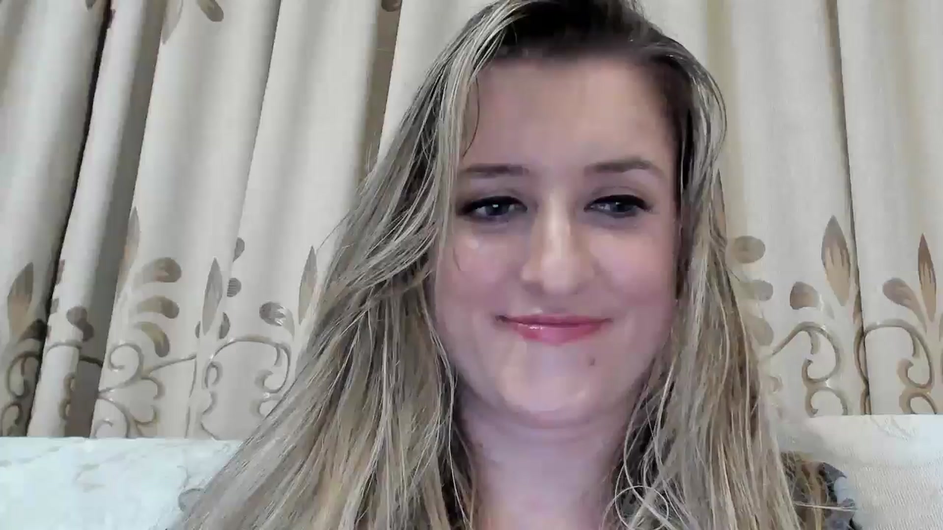 Gallery image thumbnail from BestDream's myfreecams stream on, 09/25/2025, 23:21 image 17 of 20