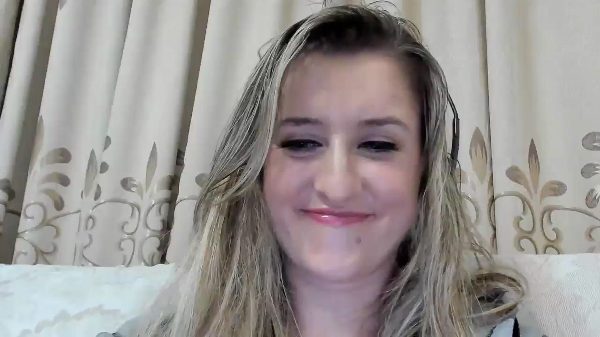 Gallery image thumbnail from BestDream's myfreecams stream on, 09/25/2025, 23:21 image 5 of 20