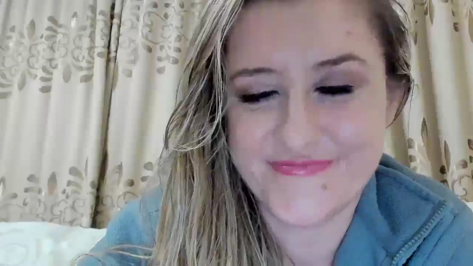 Gallery image thumbnail from BestDream's myfreecams stream on, 09/27/2025, 23:38 image 13 of 20