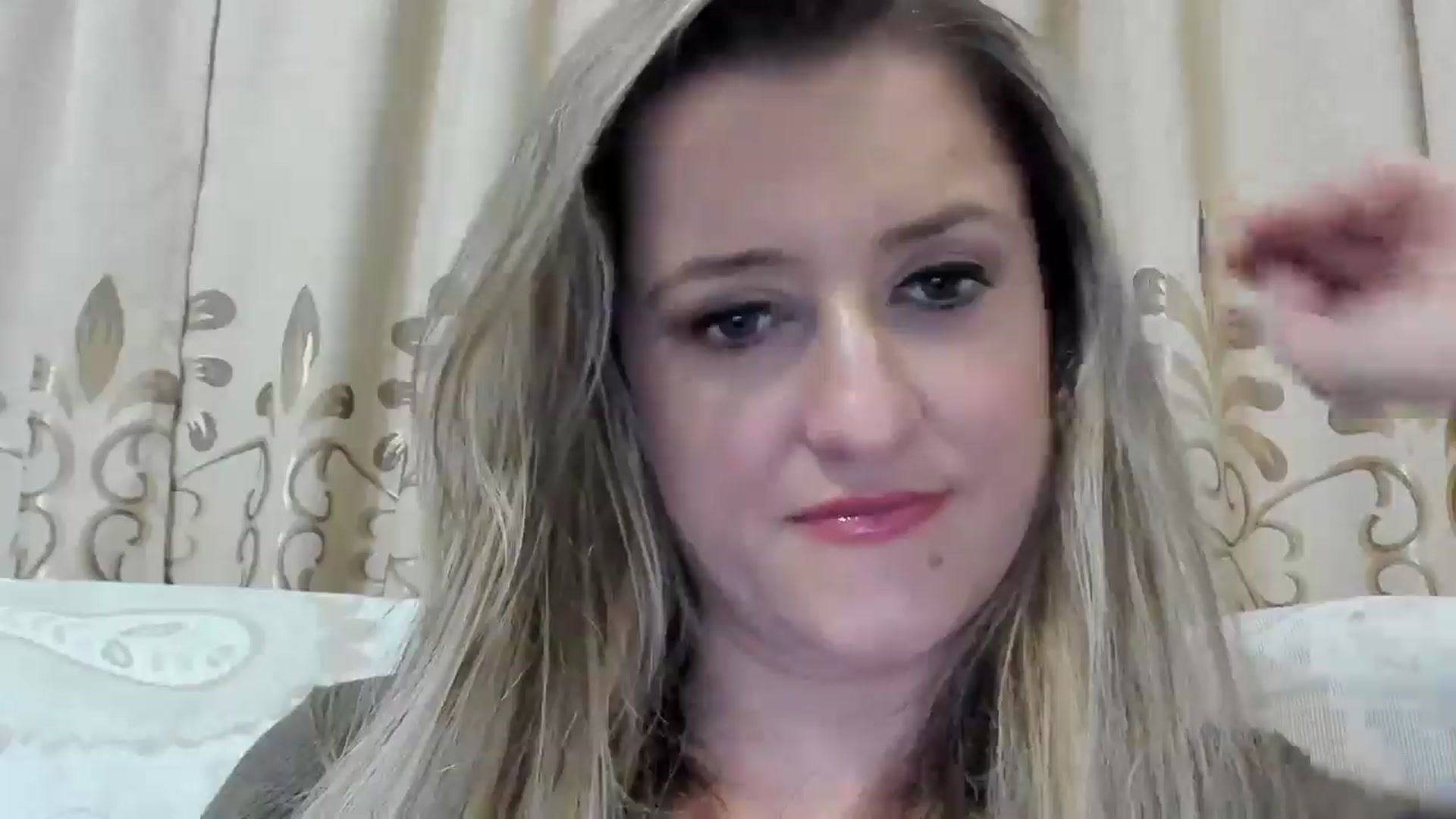 Gallery image thumbnail from BestDream's myfreecams stream on, 09/28/2025, 23:35 image 2 of 20