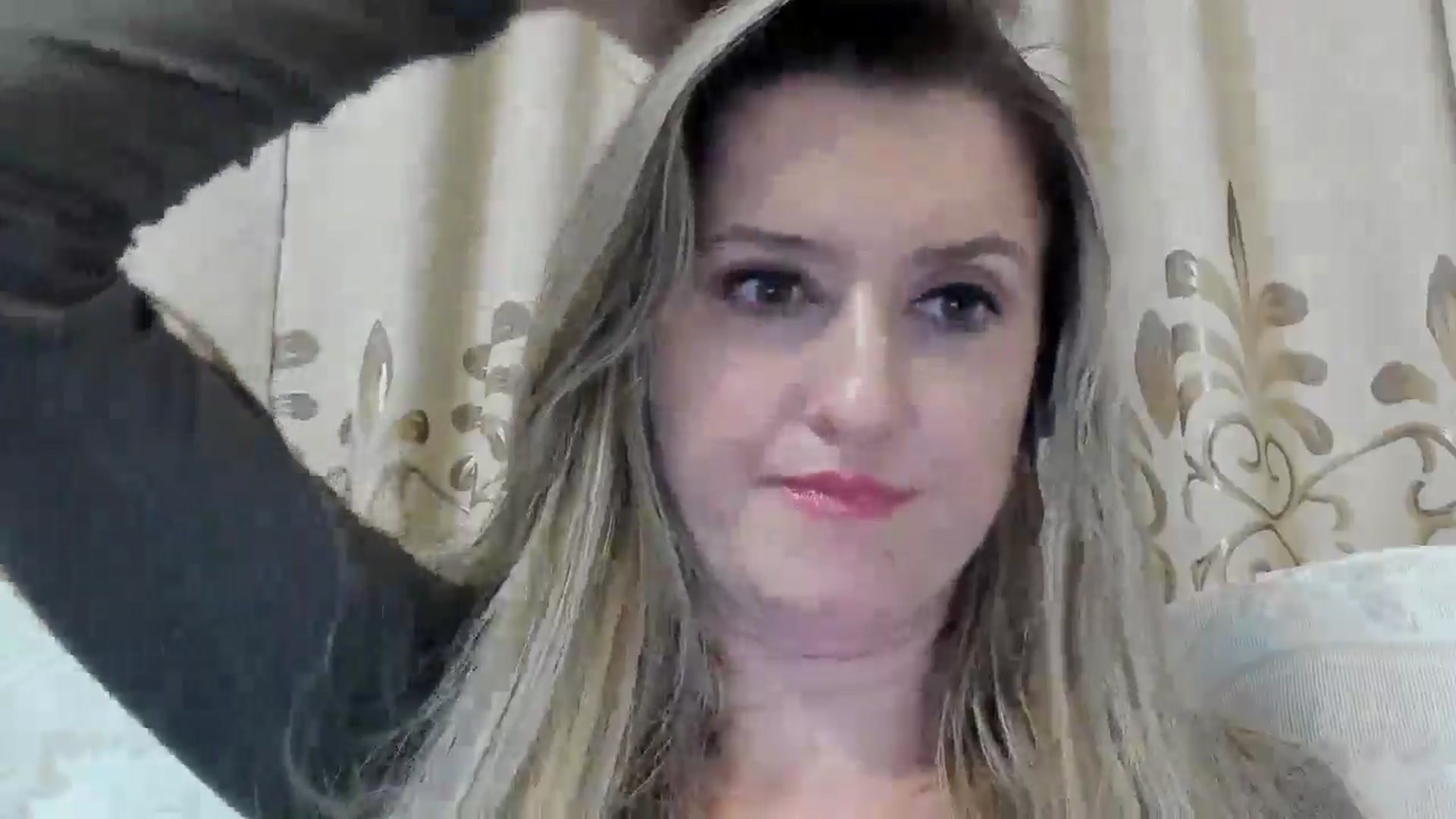 Gallery image thumbnail from BestDream's myfreecams stream on, 09/28/2025, 23:35 image 18 of 20