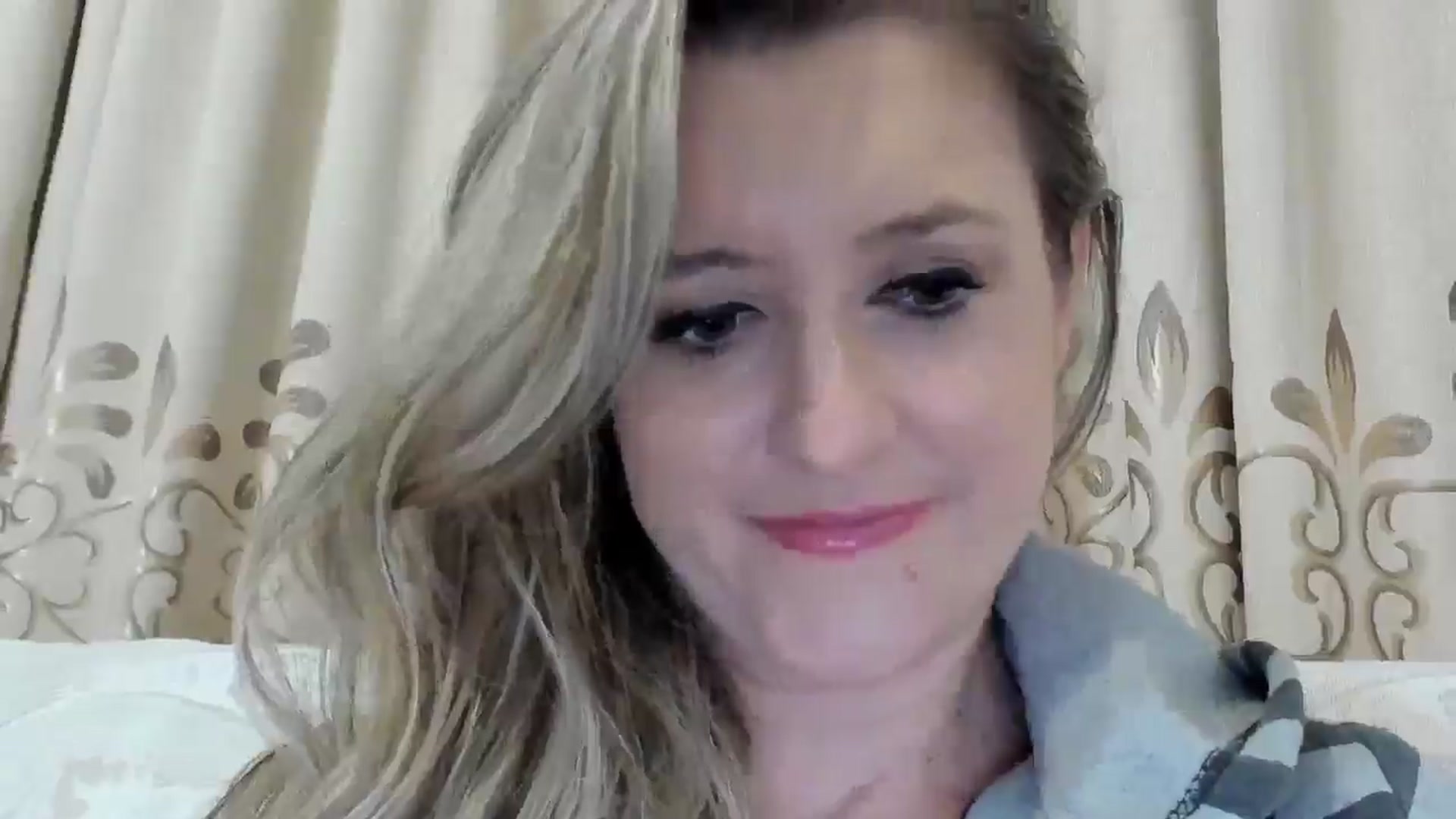 Gallery image thumbnail from BestDream's myfreecams stream on, 09/30/2025, 24:00 image 15 of 20