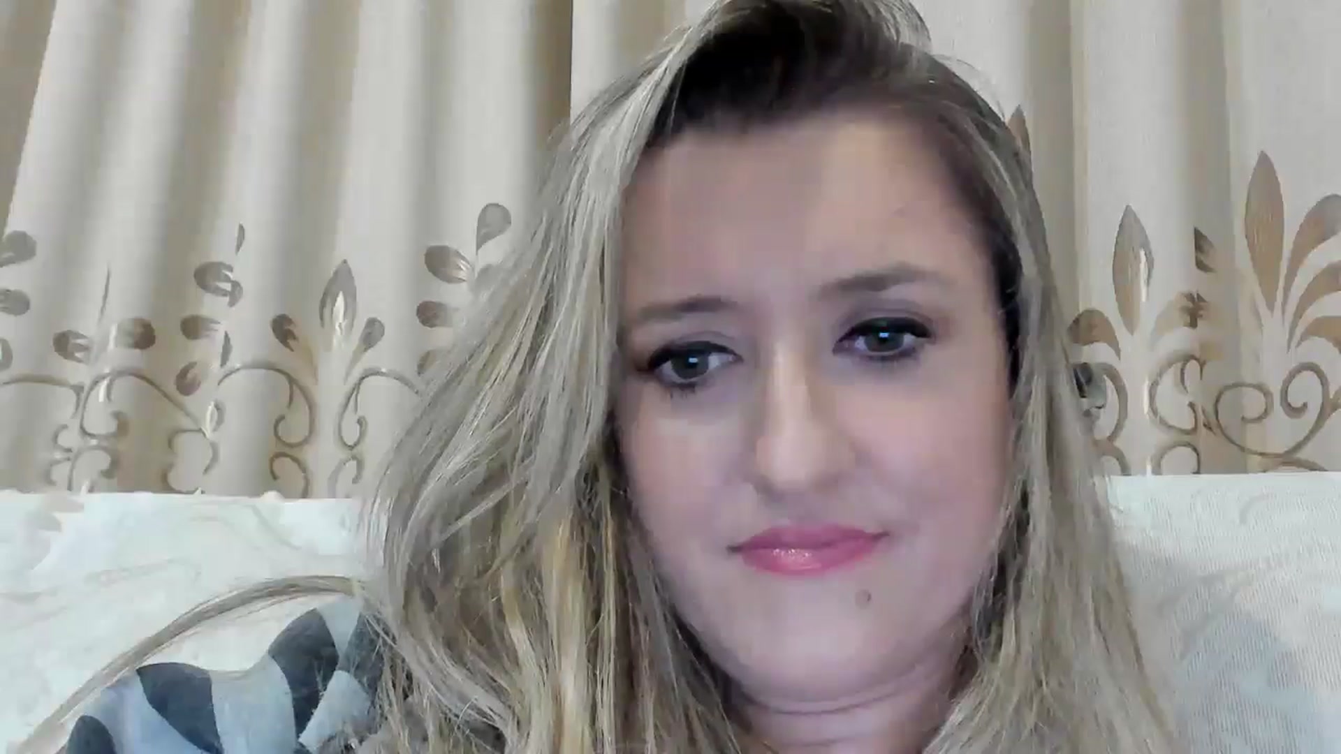 Gallery image thumbnail from BestDream's myfreecams stream on, 09/30/2025, 01:06 image 2 of 20