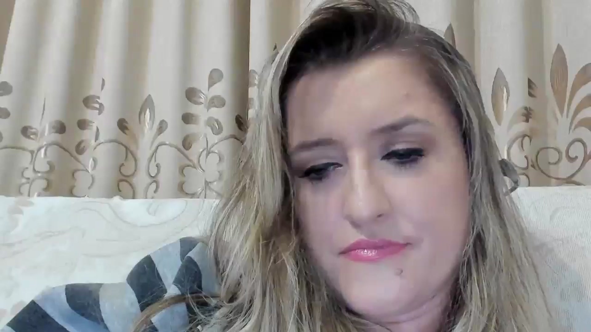 Gallery image thumbnail from BestDream's myfreecams stream on, 09/30/2025, 01:06 image 16 of 20