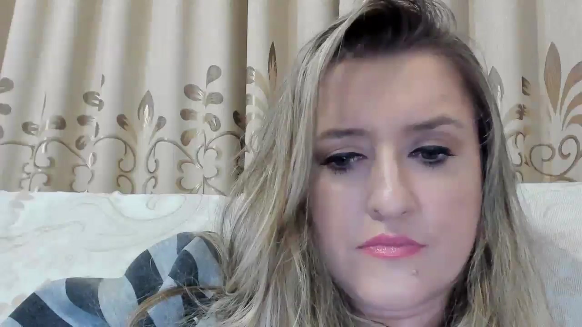 Gallery image thumbnail from BestDream's myfreecams stream on, 09/30/2025, 01:06 image 17 of 20