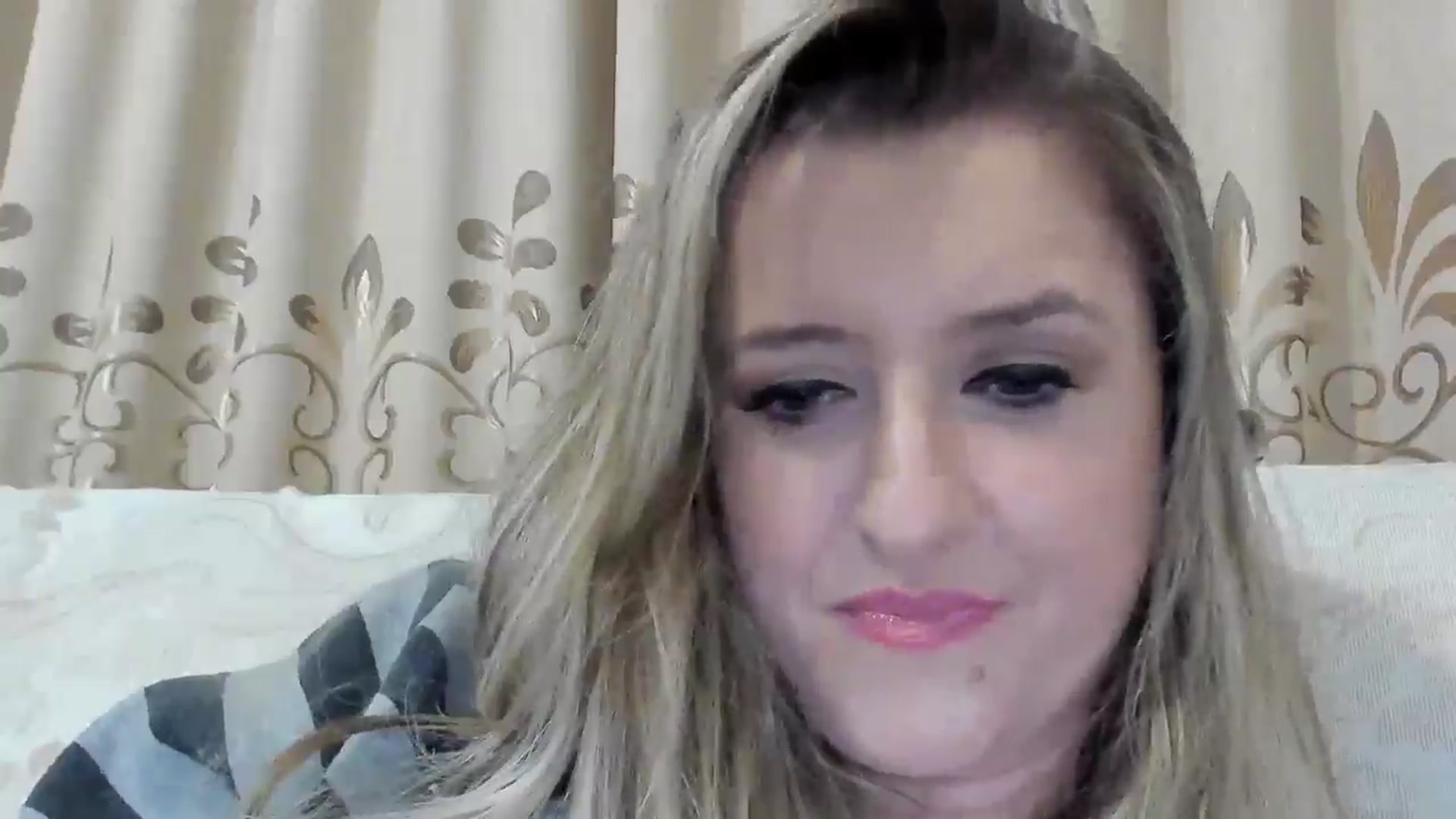 Gallery image thumbnail from BestDream's myfreecams stream on, 09/30/2025, 01:06 image 14 of 20