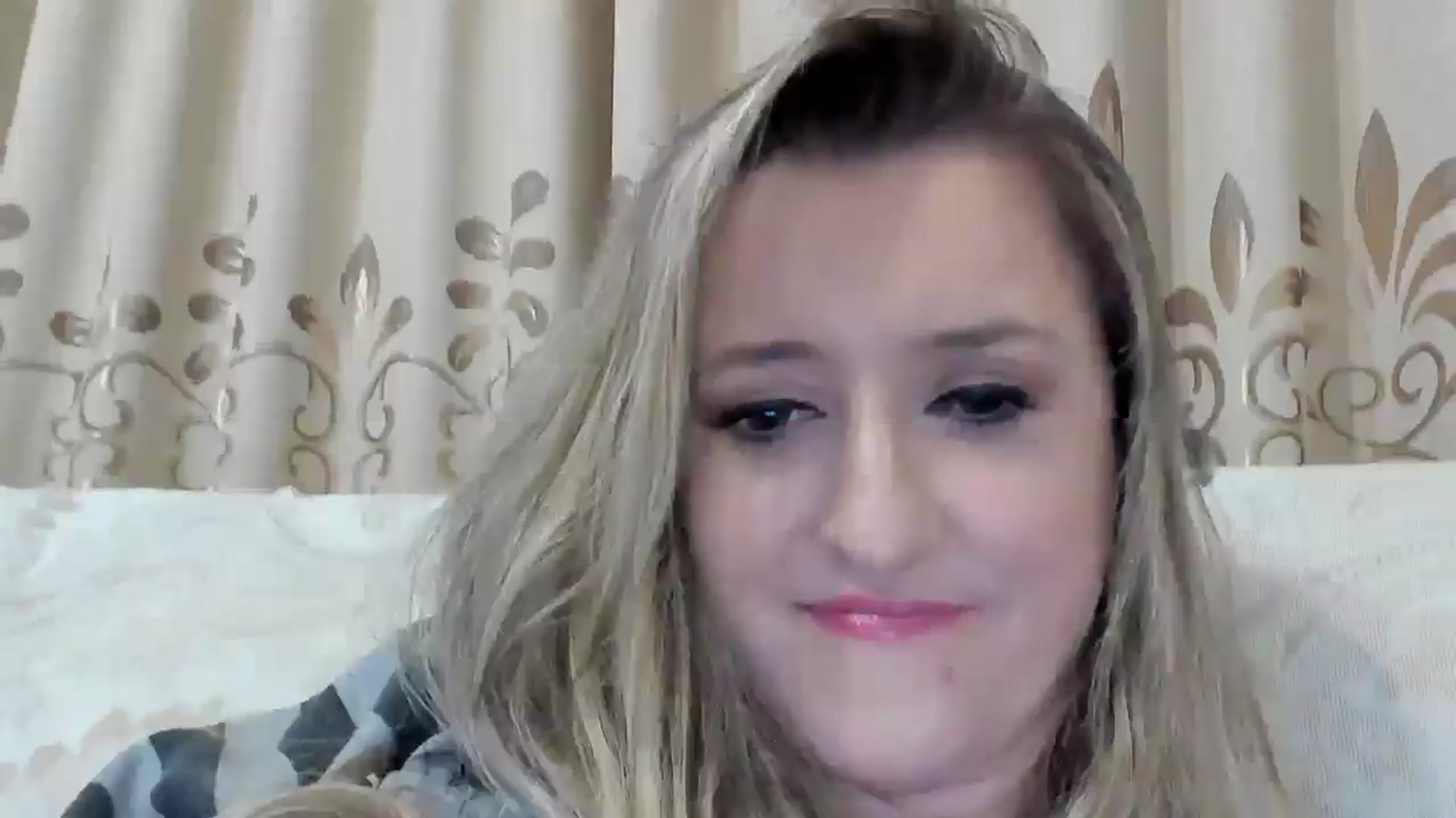 Gallery image thumbnail from BestDream's myfreecams stream on, 09/30/2025, 01:06 image 9 of 20