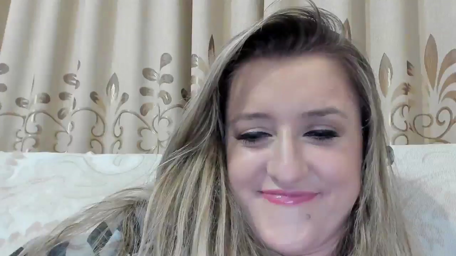 Gallery image thumbnail from BestDream's myfreecams stream on, 09/30/2025, 01:06 image 12 of 20