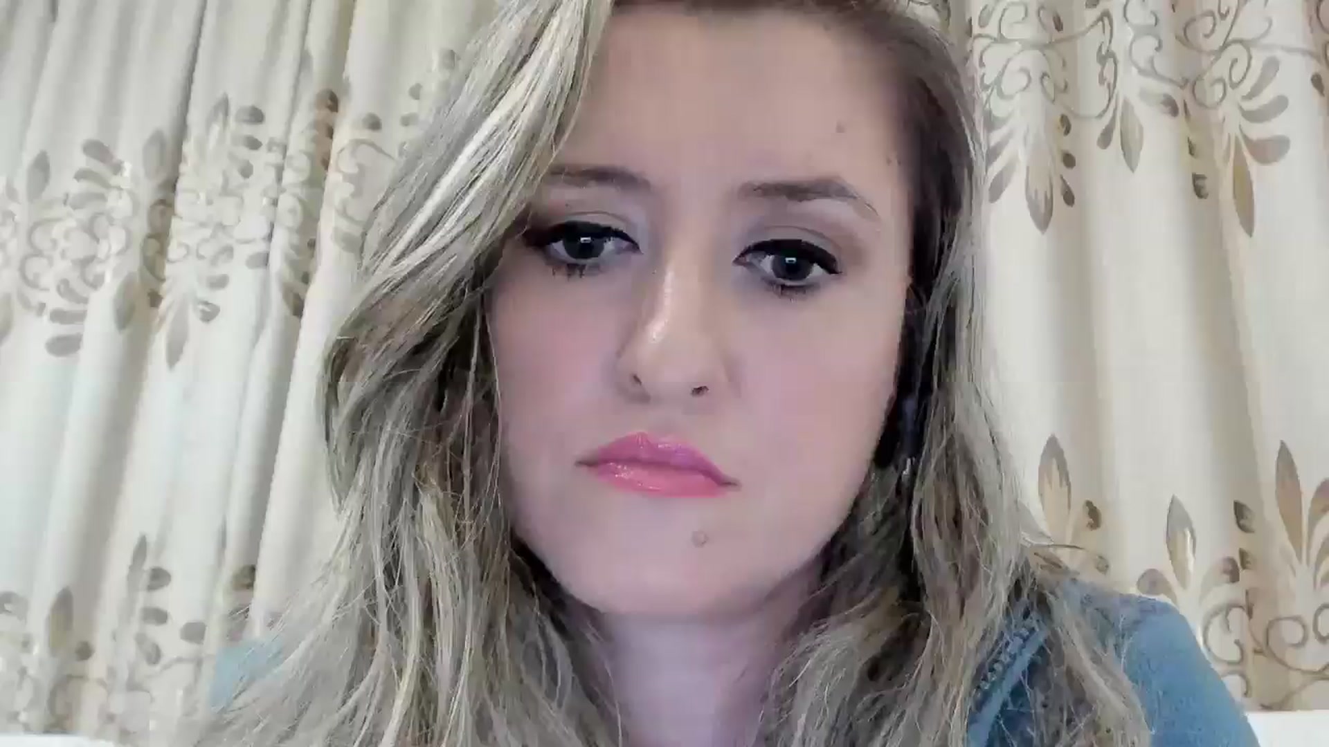 Gallery image thumbnail from BestDream's myfreecams stream on, 09/30/2025, 23:58 image 14 of 20