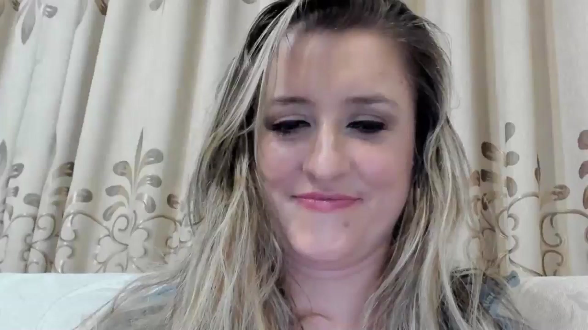 Gallery image thumbnail from BestDream's myfreecams stream on, 10/01/2025, 01:50 image 17 of 20