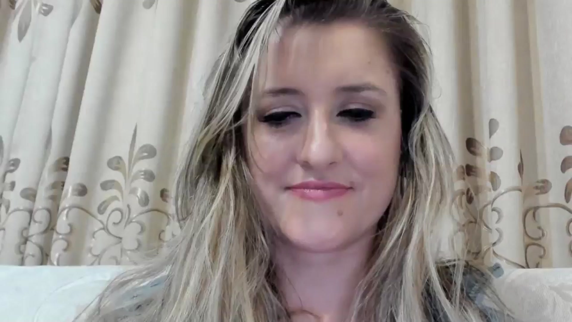 Gallery image thumbnail from BestDream's myfreecams stream on, 10/01/2025, 01:50 image 18 of 20