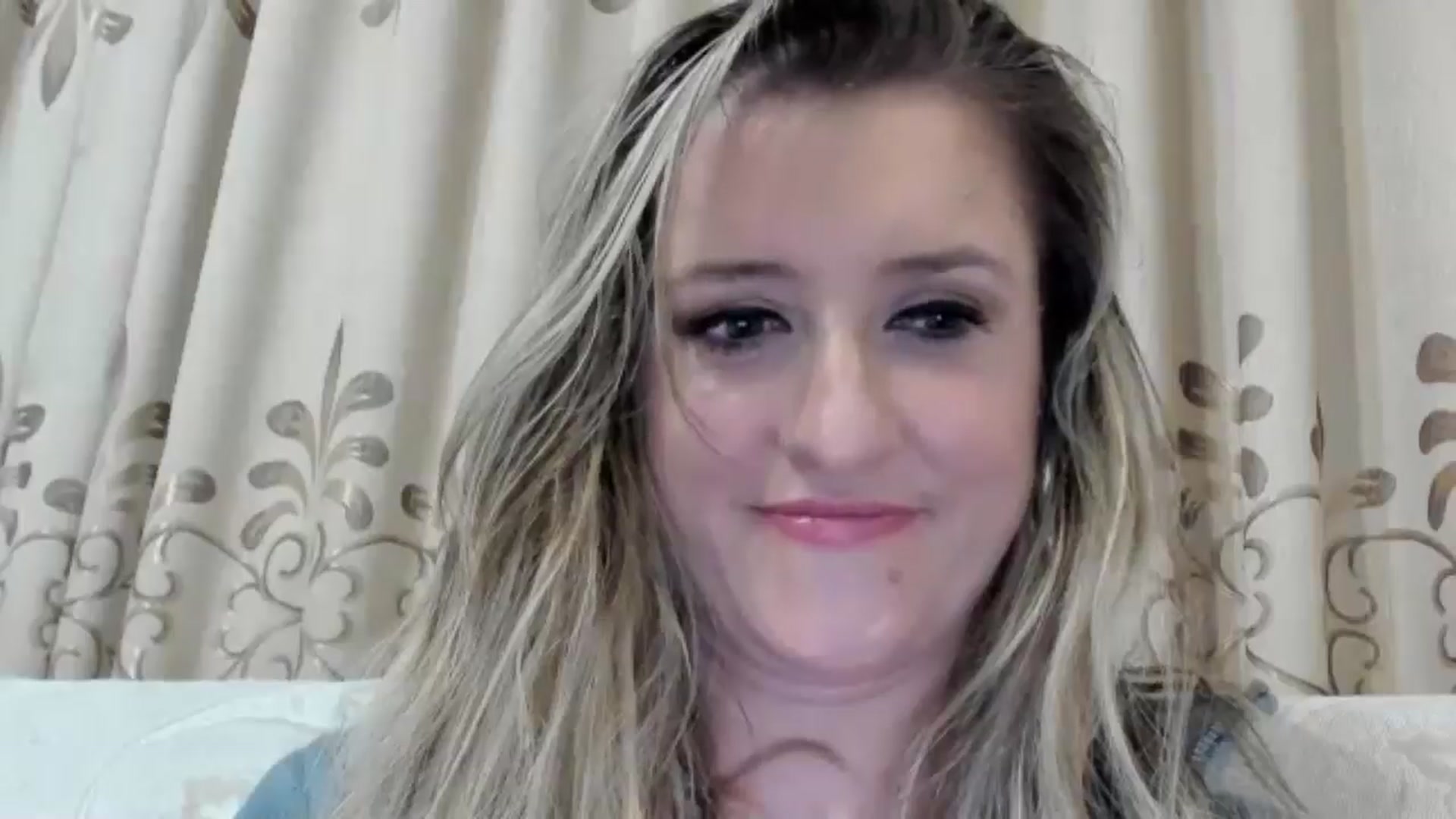 Gallery image thumbnail from BestDream's myfreecams stream on, 10/01/2025, 01:50 image 11 of 20