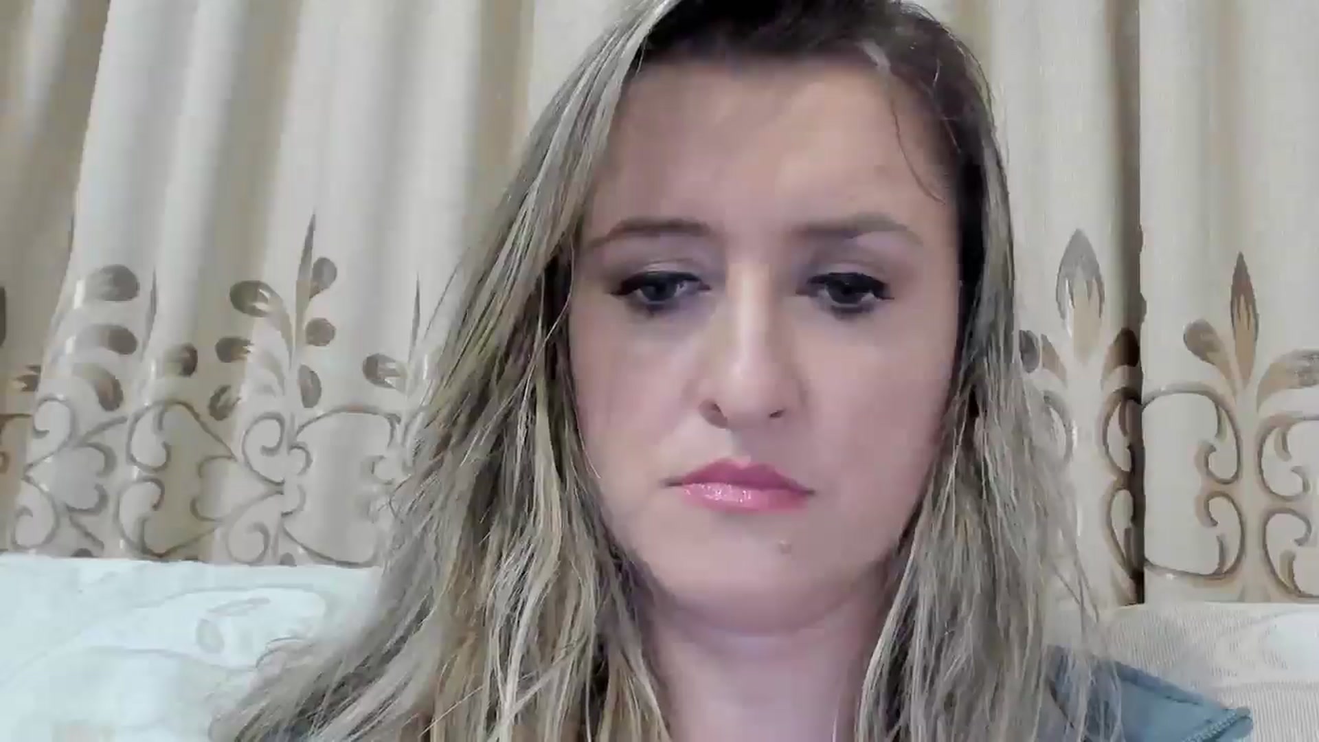 Gallery image thumbnail from BestDream's myfreecams stream on, 10/01/2025, 23:25 image 5 of 20