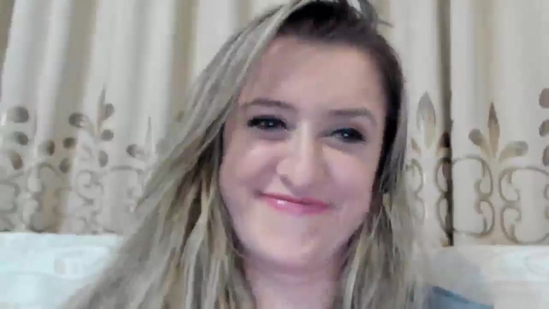 Gallery image thumbnail from BestDream's myfreecams stream on, 10/01/2025, 23:25 image 17 of 20
