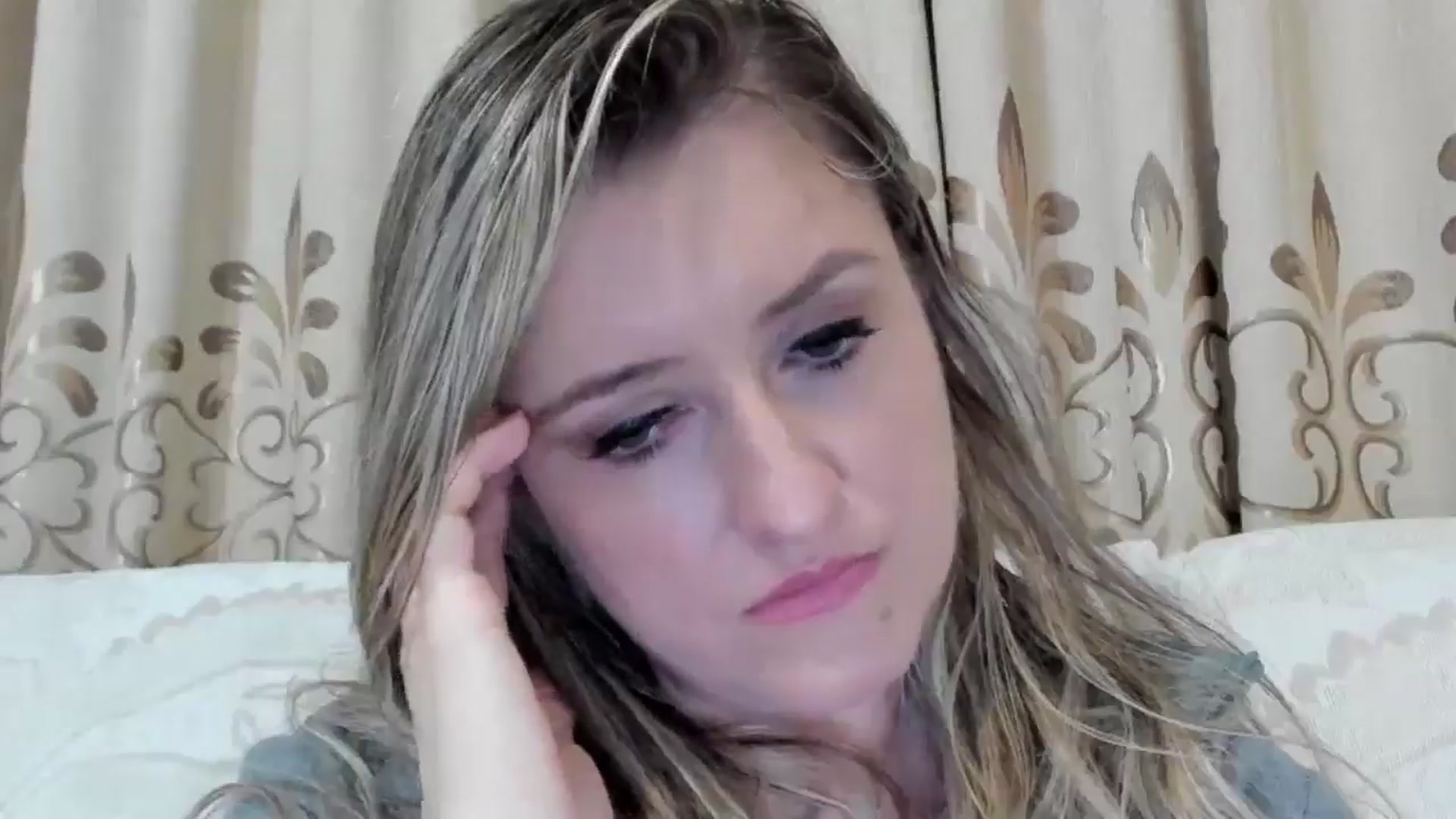 Gallery image thumbnail from BestDream's myfreecams stream on, 10/02/2025, 02:38 image 13 of 20