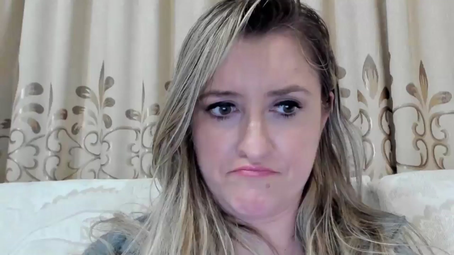 Gallery image thumbnail from BestDream's myfreecams stream on, 10/02/2025, 02:38 image 10 of 20