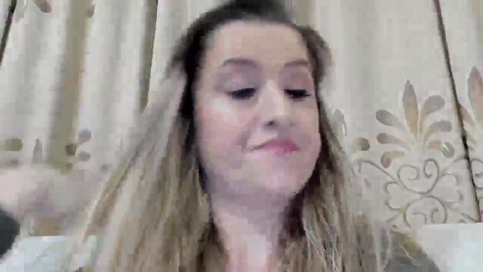 Gallery image thumbnail from BestDream's myfreecams stream on, 10/03/2025, 24:12 image 14 of 20