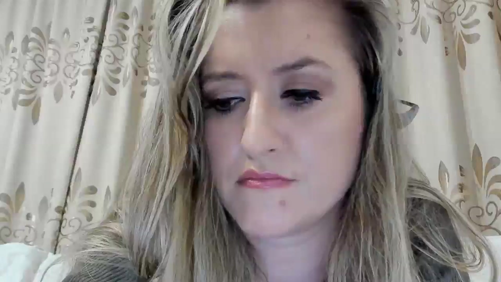 Gallery image thumbnail from BestDream's myfreecams stream on, 10/03/2025, 24:12 image 11 of 20