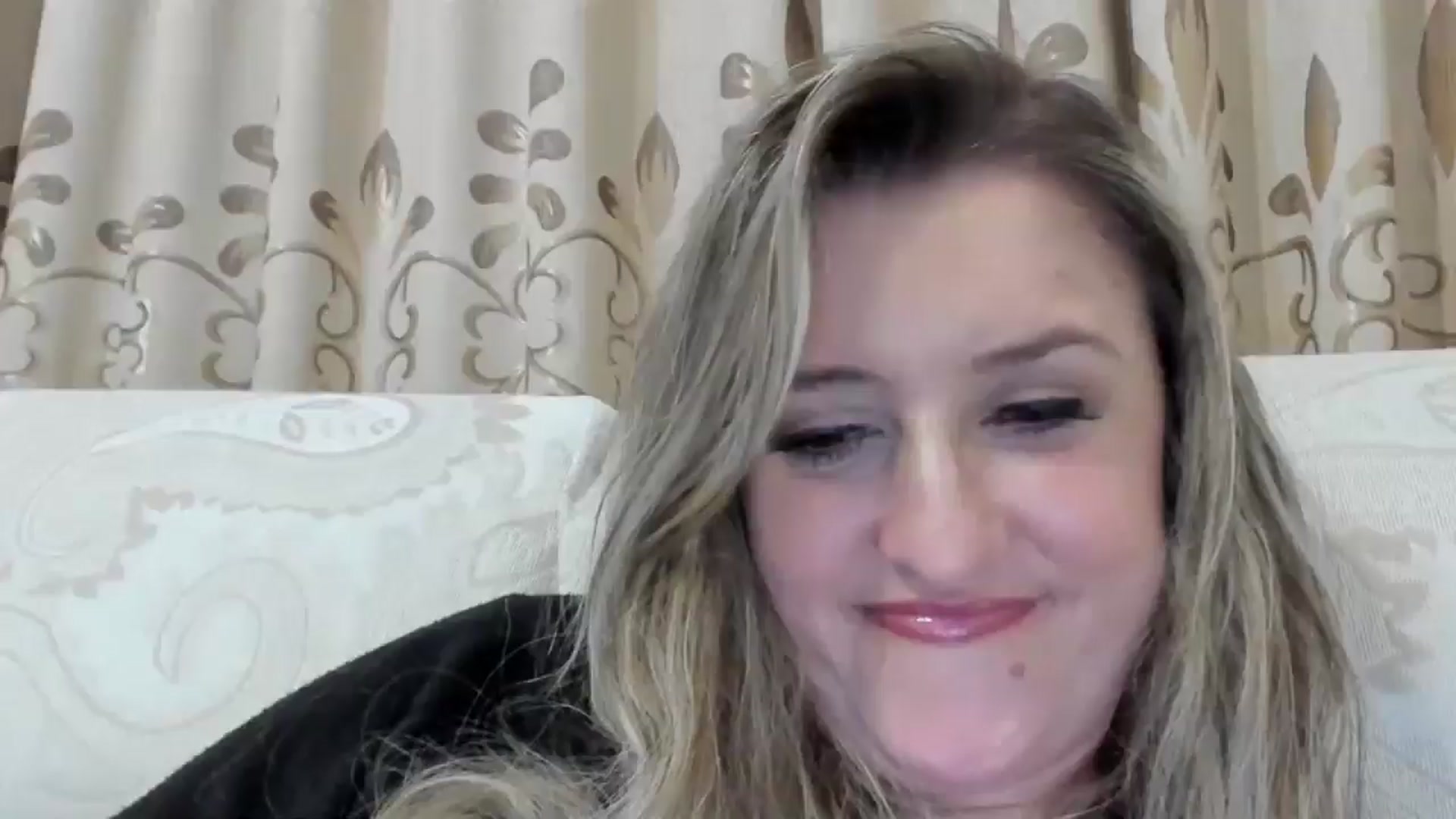 Gallery image thumbnail from BestDream's myfreecams stream on, 10/04/2025, 01:10 image 2 of 20