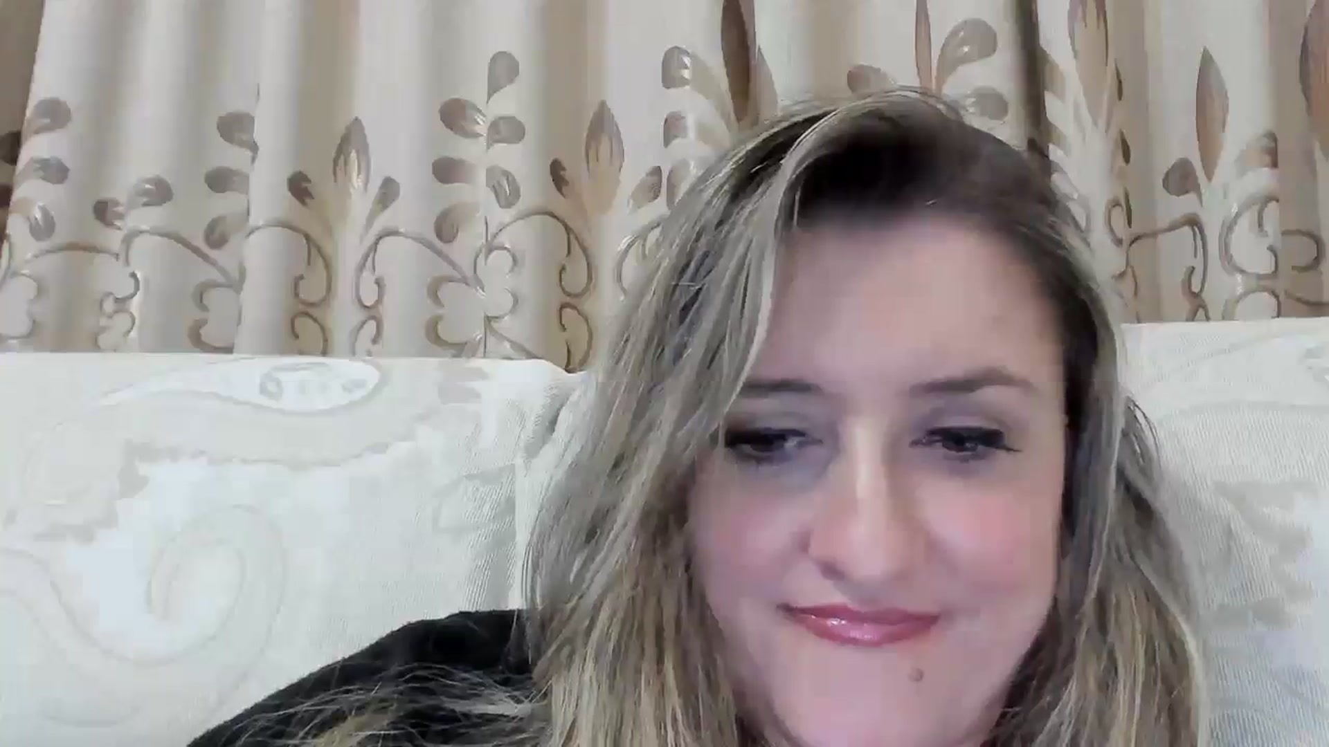 Gallery image thumbnail from BestDream's myfreecams stream on, 10/04/2025, 01:10 image 19 of 20